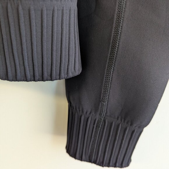 Lululemon Down & Around Crew - Picture 9 of 12